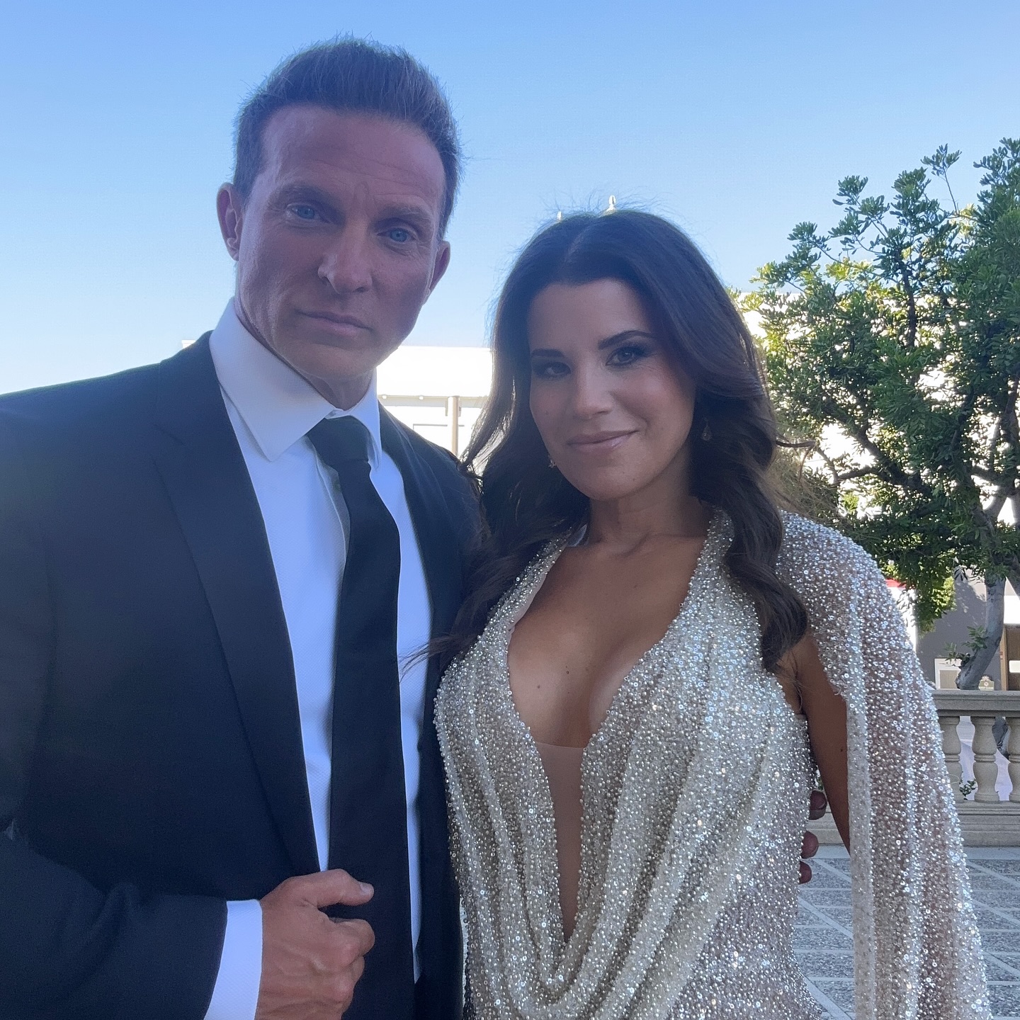Steve Burton’s Wife Shares Heartfelt Red Carpet Moment — “True Love Helps You Shine, No Matter What You Wear” – News